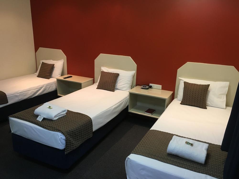 Bluewater Harbour Motel ボーエン エクステリア 写真