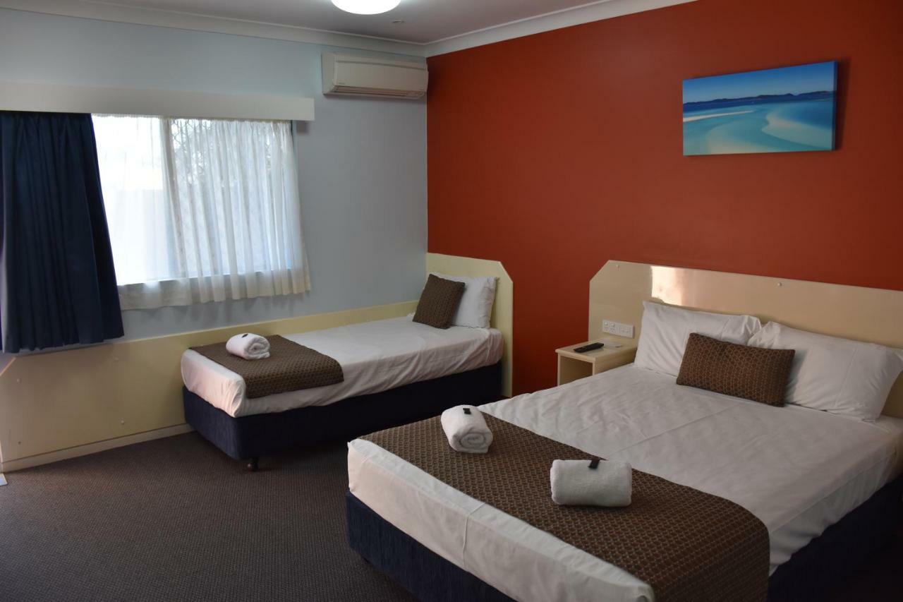 Bluewater Harbour Motel ボーエン エクステリア 写真